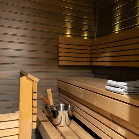 Cozy With Private Sauna And Parking Lejlighed