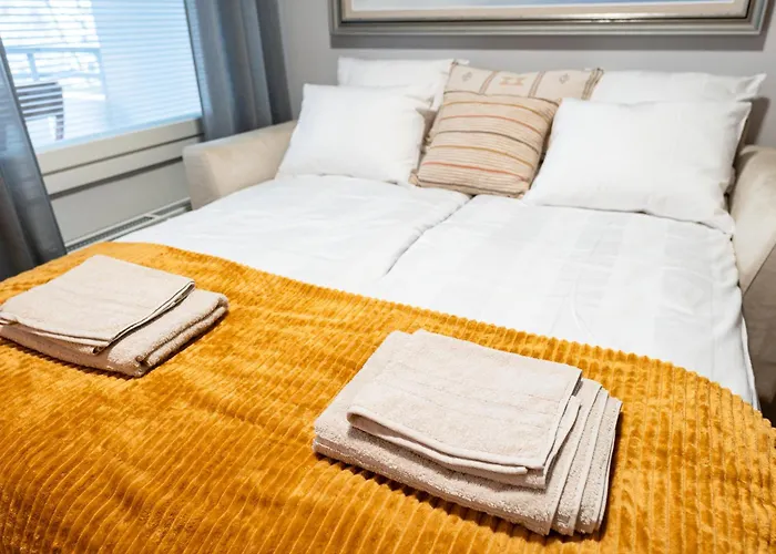 Apartment Cozy With Private Sauna And Parking